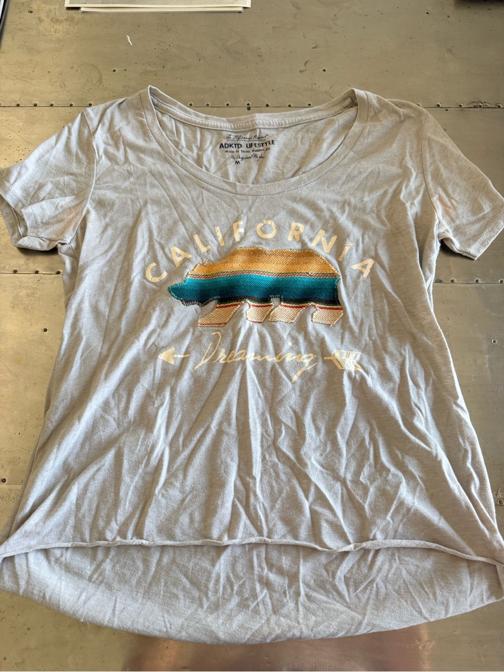 ADKTd Lifestyle California Graphic Tee - Light Gray